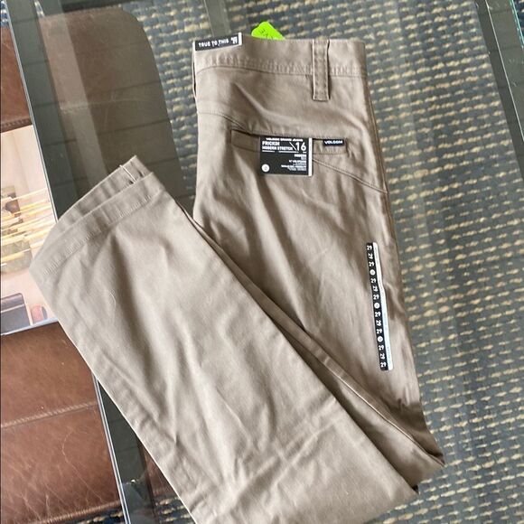 Volcom stretch straight khakis style fricking 
29X 32. NWT - Picture 5 of 5